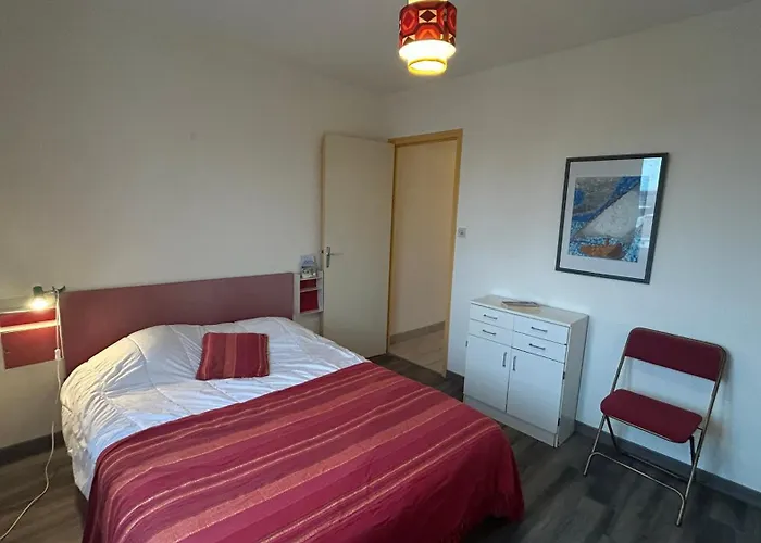 Gu030-005 3 Pieces - 5 Couchages * La Guérinière