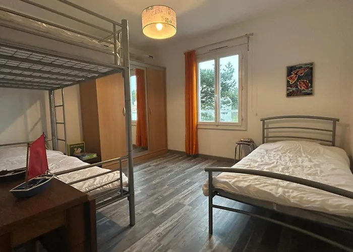 Gu030-005 3 Pieces - 5 Couchages * La Guérinière